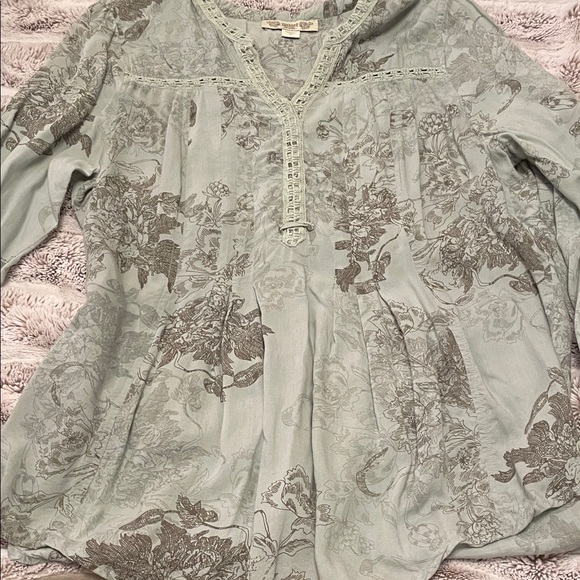 Set of 2 boho medium women’s Vintage America green  and cream Floral Blouses - Picture 3 of 5